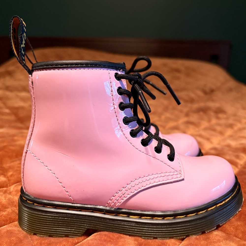 Toddler Girl Dr. Martens Boots - Picture 4 of 7